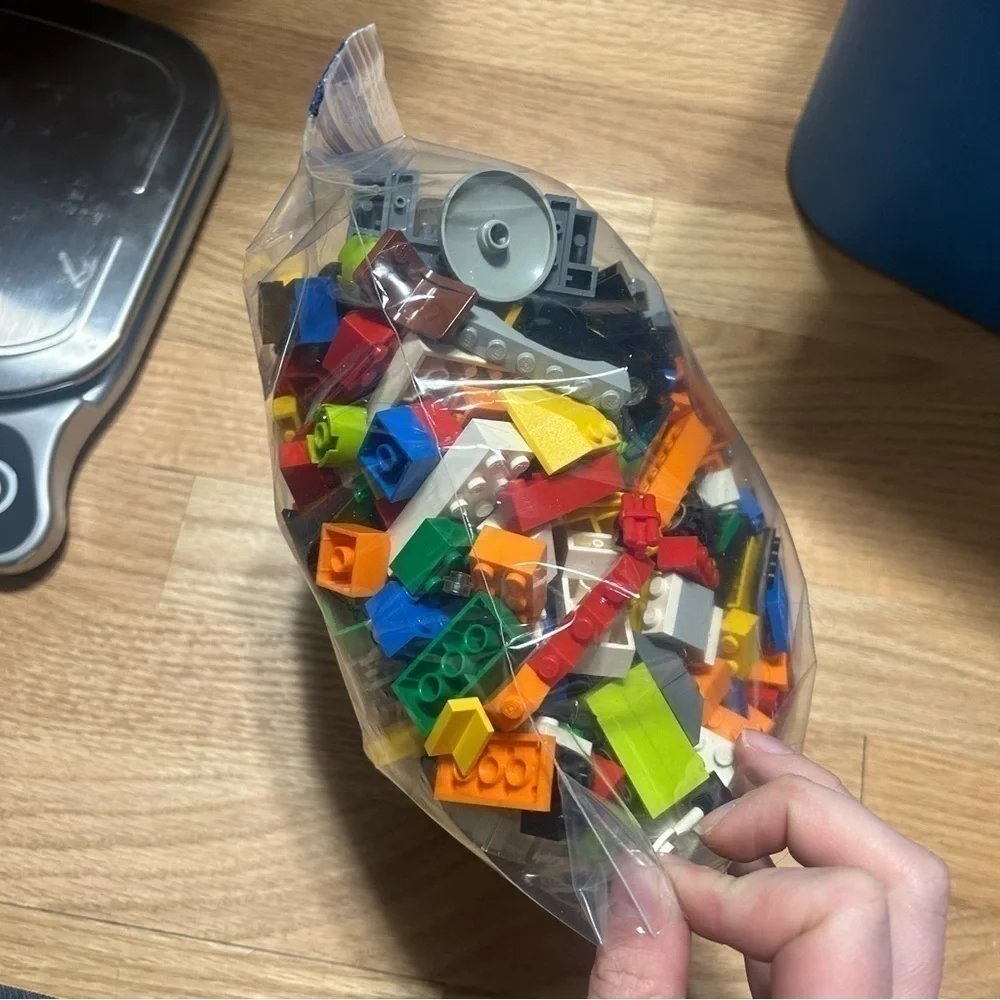 Lego 2 lb Random Building Blocks Lot Miscellaneous Bundle Window